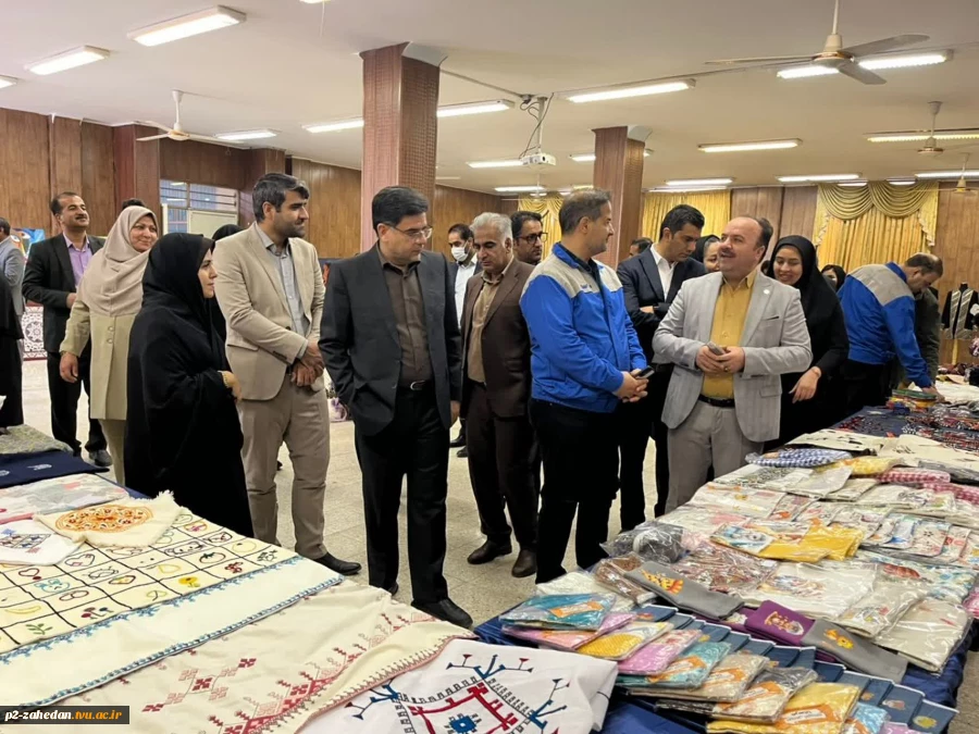 افتتاح نمایشگاه دستاوردهای دانشجویی ، دانشجویان دانشگاه ملی مهارت استان سیستان وبلوچستان 3