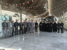 تکریم و گرامیداشت یاد و خاطره شهدا و رزمندگان مهمترین وظیفه تک تک مسئولان و آحاد ملت ایران است.
غبار روبی و عطر افشانی گلزار شهداء بمناسبت ایام الله دهه فجر و چهل و هفتمین سالگرد پیروزی شکوهمند انقلاب اسلامی